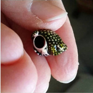 Contemplative Green Frog Charm